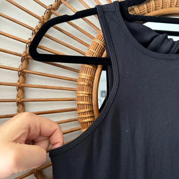 NWT Lululemon Modal Silk Twist Back Tank Top size 4 in black - Picture 5 of 8